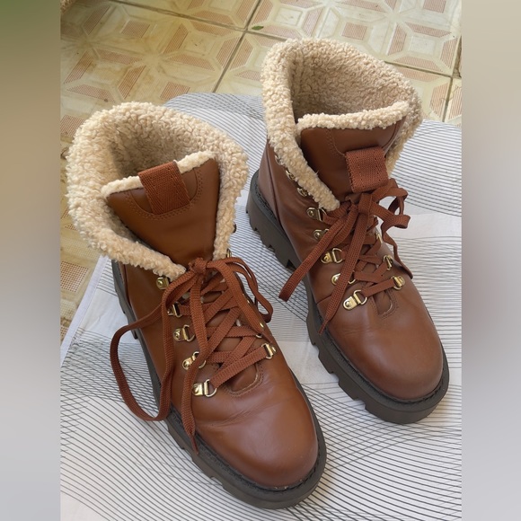 Zara Shoes - Zara pure leather limited edition boots for winter